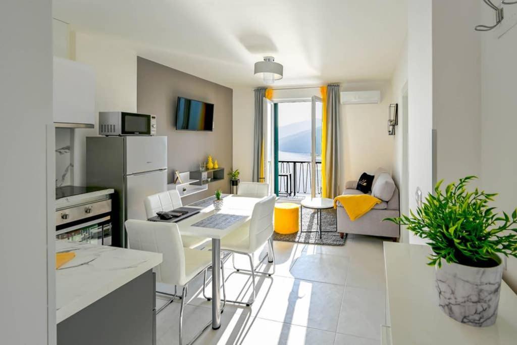 Apartment Noemi With A Direct Beach View غاباس المظهر الخارجي الصورة