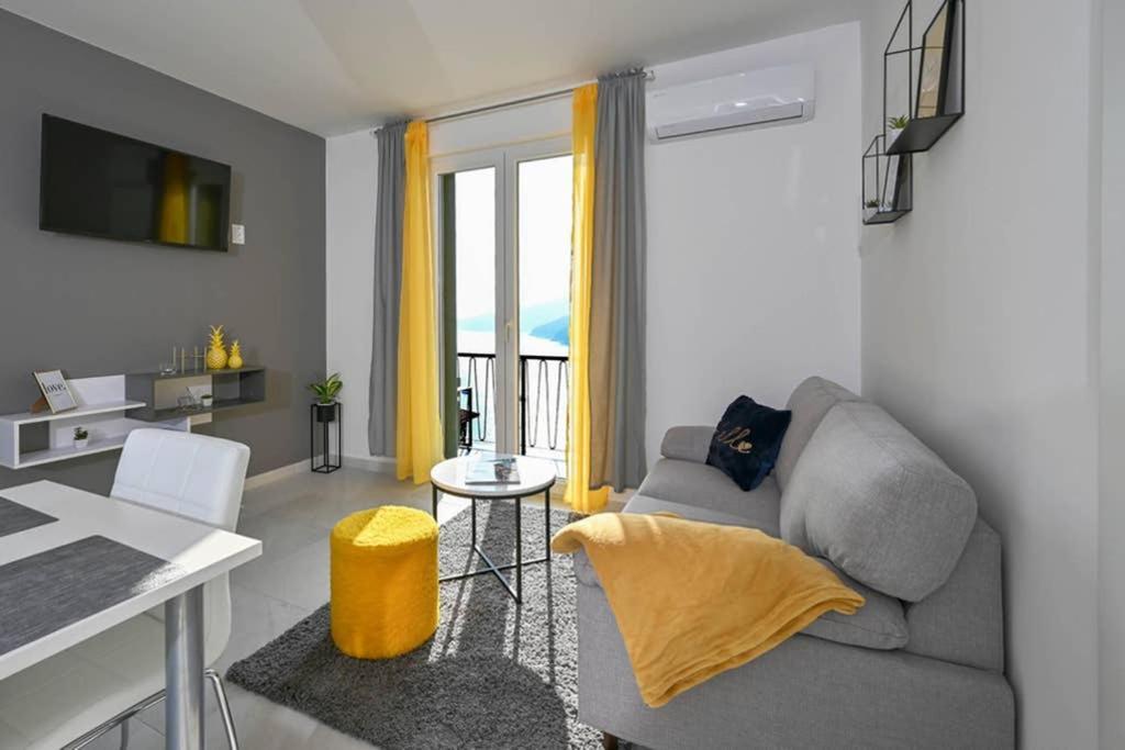 Apartment Noemi With A Direct Beach View غاباس المظهر الخارجي الصورة